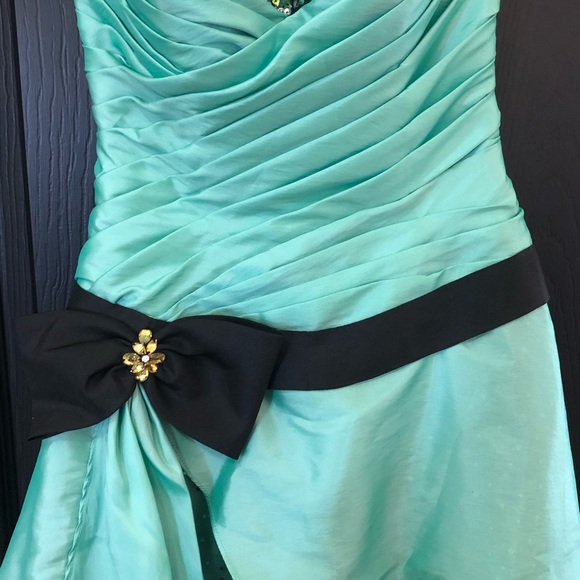 Alyce Designs Prom Dress - Picture 5 of 15